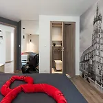 Apartment Cozy And Large 62 M2 With Air Conditioning, Old Town