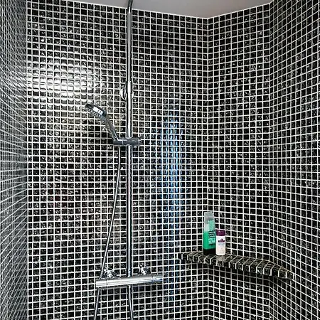 Apartament Cozy And Large 62 M2 With Air Conditioning, Old Town *