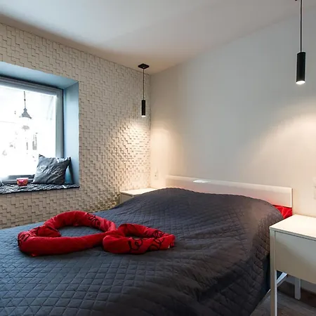 아파트 Cozy And Large 62 M2 With Air Conditioning, Old Town