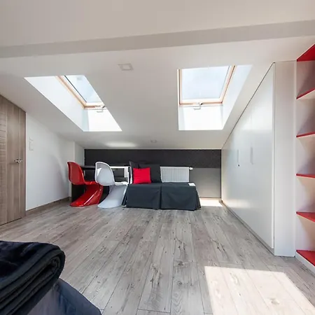 公寓 Cozy And Large 62 M2 With Air Conditioning, Old Town *
