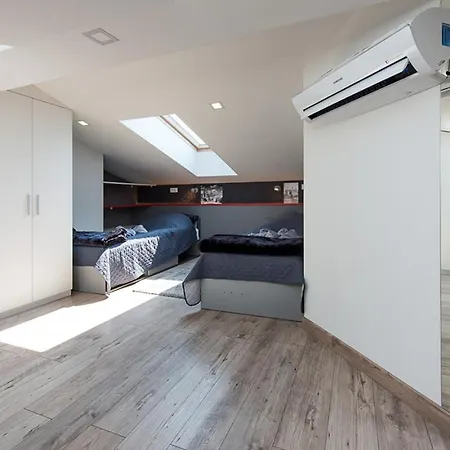 Apartment Cozy And Large 62 M2 With Air Conditioning, Old Town